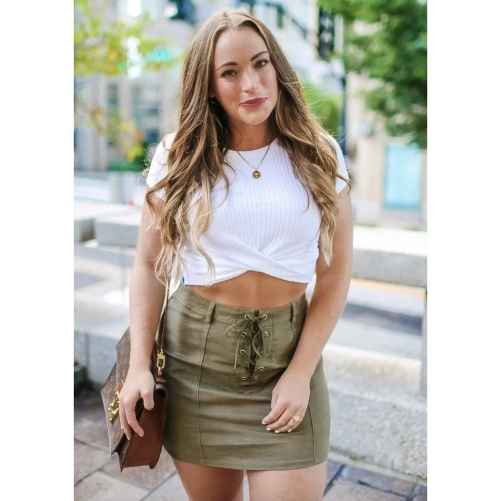 Suzette Collection Olive Green Faux Suede‎ Lace Up Skirt Size Small